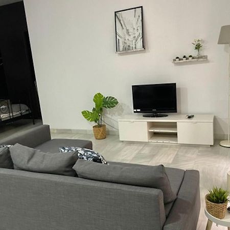 Holidays2Malaga Jinetes Junto Casco Historico & Parking Apartment ภายนอก รูปภาพ