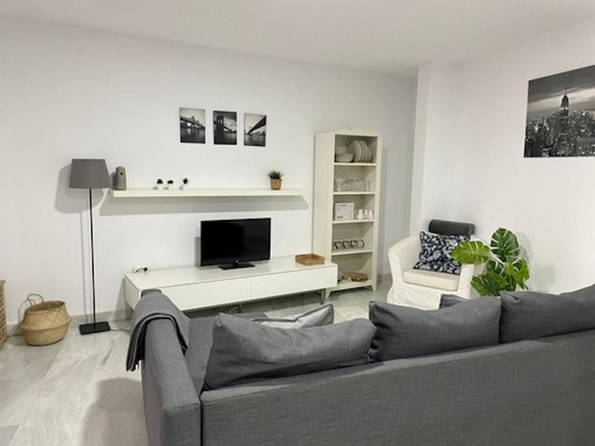 Holidays2Malaga Jinetes Junto Casco Historico & Parking Apartment ภายนอก รูปภาพ