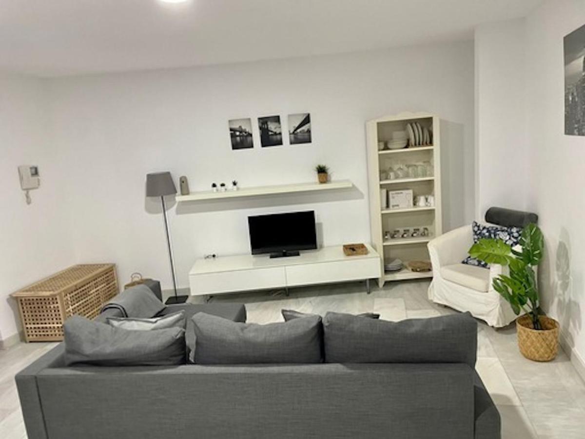Holidays2Malaga Jinetes Junto Casco Historico & Parking Apartment ภายนอก รูปภาพ
