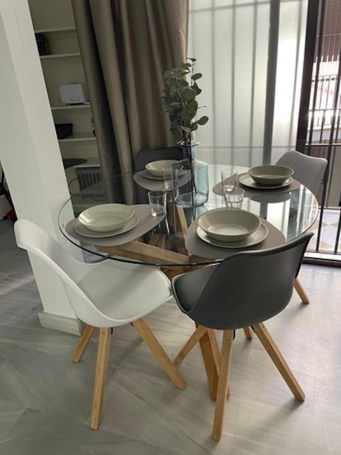Holidays2Malaga Jinetes Junto Casco Historico & Parking Apartment ภายนอก รูปภาพ