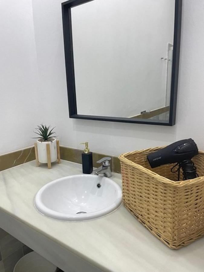 Holidays2Malaga Jinetes Junto Casco Historico & Parking Apartment ภายนอก รูปภาพ