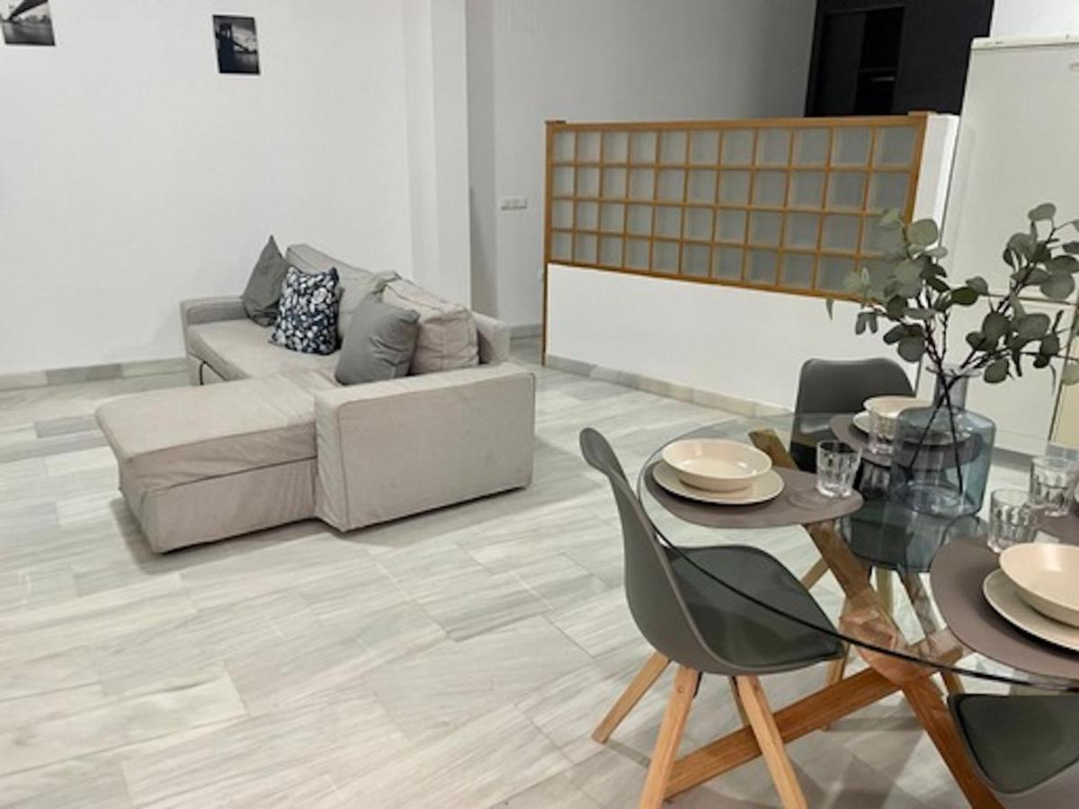 Holidays2Malaga Jinetes Junto Casco Historico & Parking Apartment ภายนอก รูปภาพ